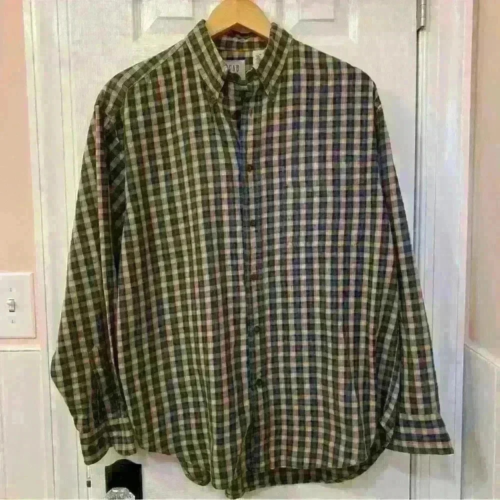 Vintage GAP Plaid Button Down Men’s 100% cotton size M